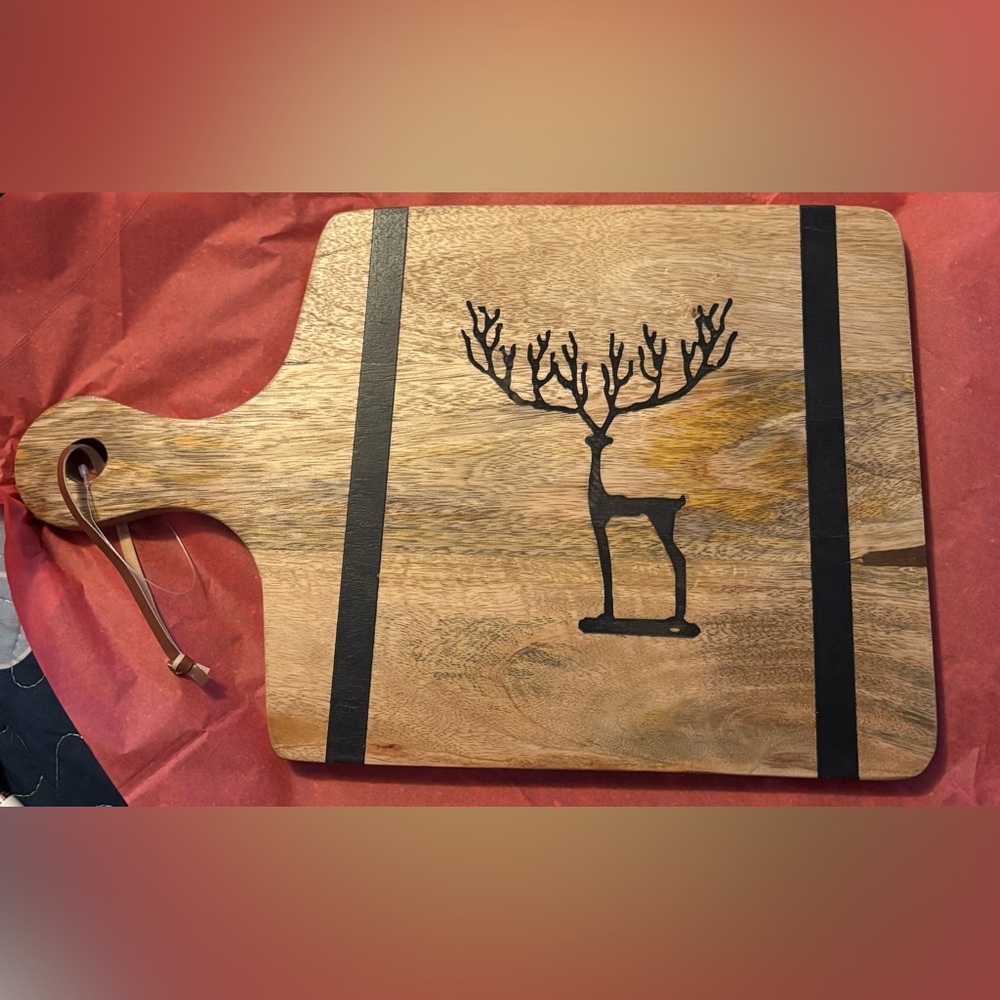 New Mango Wood Cutting Board with Deer Design